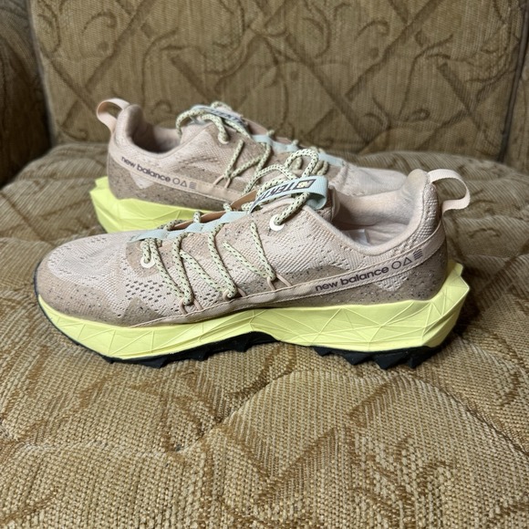 New Balance Tektrel WTTTRLH1 Womens Brown Running Shoes Size 8.5 D Lightly Worn! - Picture 3 of 9